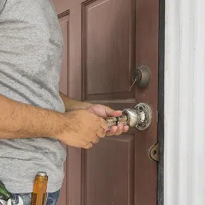 Central Locksmith Store Miami, FL 305-894-5979 - locks-replace-01