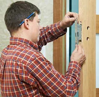 Central Locksmith Store Miami, FL 305-894-5979 logo-image - locksmith-key-service-01